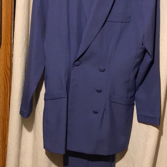 Pant Suit - Picture 2 of 5
